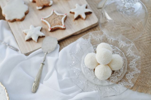 Прості та оригінальні ідеї, як прикрасити різдвяне печиво - фото 501754
