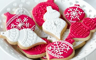 Простые и оригинальные идеи, как украсить рождественское печенье - фото 501778