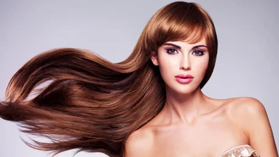 Як зберегти здоров'я волосся взимку, щоб виглядати на свята розкішно?