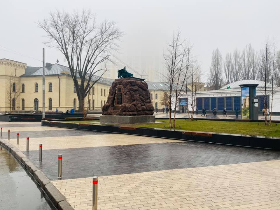 Возле «Арсенальной» открыли обновленную площадь, и это место не узнать - 502121 Возле «Арсенальной» открыли обновленную площадь, и это место не узнать - фото 502121