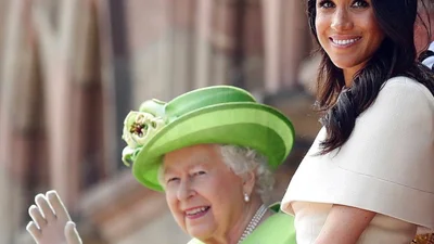 Елизавета II хочет лишить королевских титулов Меган Маркл и принца Гарри