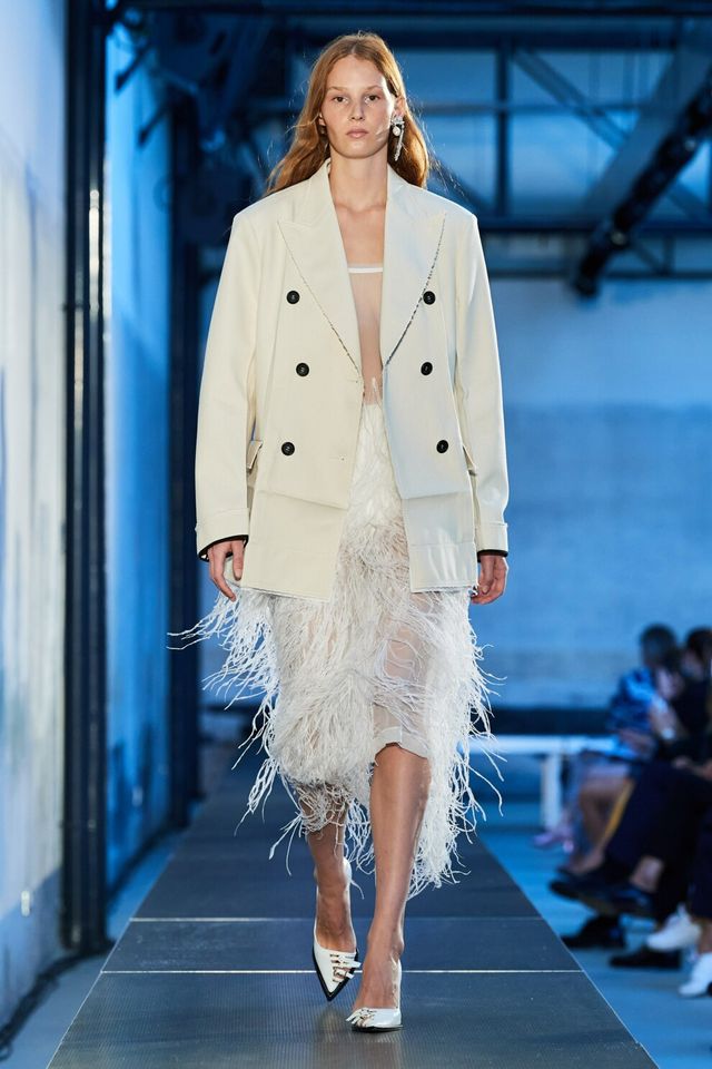 Тренды 2021 года: 10 самых актуальных вещей в гардеробе - фото 502812