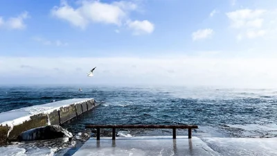 Фантастичне явище: Чорне море "закипіло" через зимову холоднечу