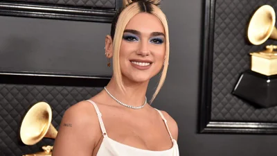 Дуа Ліпа прокоментувала чутки про свою вагітність