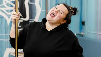 Реперка alyona alyona набила новую татуировку, посвященную ее песни