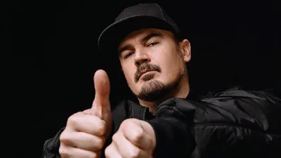 46-річний Фагот продемонстрував, якими мають бути справжні голі фото