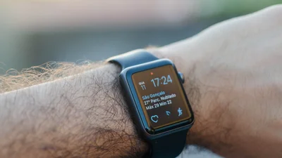 Вчені кажуть, що гаджети допомагають виявити коронавірус ще до появи перших симптомів