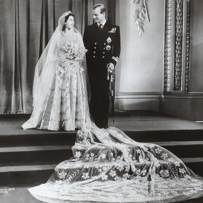 Самые дорогие королевские свадебные платья - фото 503969