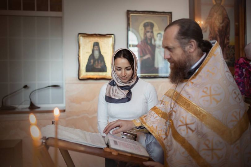 Илона Гвоздева показала трогательные кадры с крещения сыночка - фото 504406