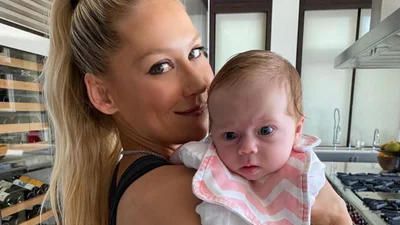 Анна Курнікова показала, який вигляд має її молодша донька від Енріке Ігласіаса