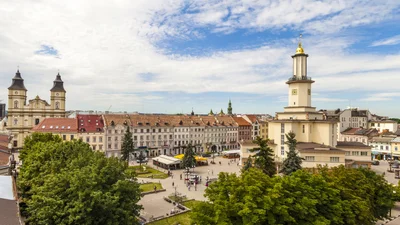 В Ивано-Франковске за 10 тысяч позволят заняться сексом на ратуше - комментарии бесценные