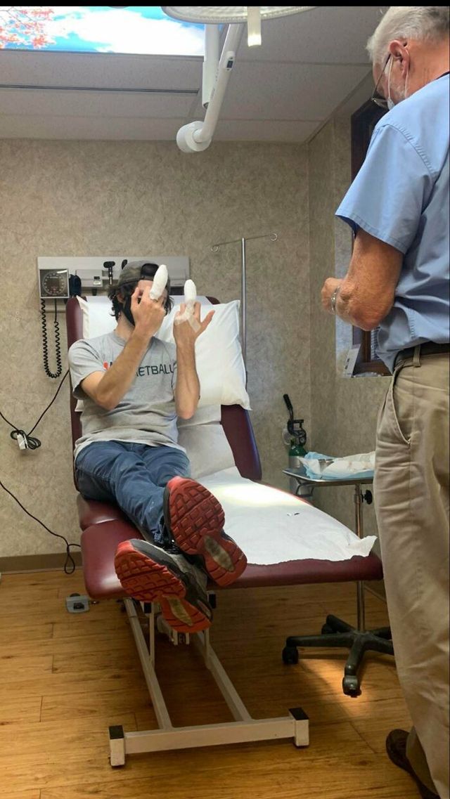 Вселенная так поиздевалась из этих людей, что ты против них - просто счастливчик - фото 505718