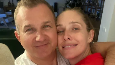 Юрий Горбунов покатал Катю Осадчую на санках, и это очень забавное зрелище