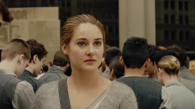 Звезда "Дивергента" Шейлин Вудли выходит замуж