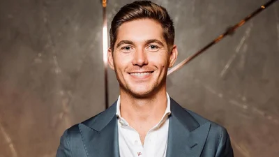 Володимир Остапчук виявився фанатом читання і порадив книги, які перевертають життя