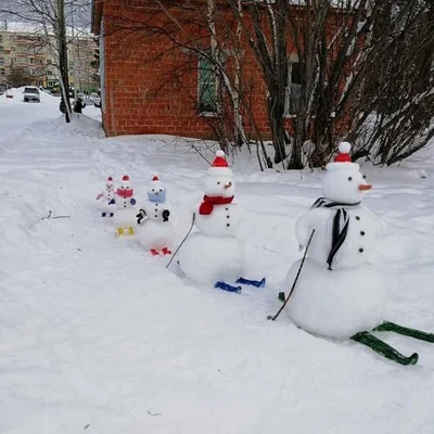 Эти люди вывели лепку снеговиков на новый уровень, и этой зимой у них надо поучиться - фото 506071
