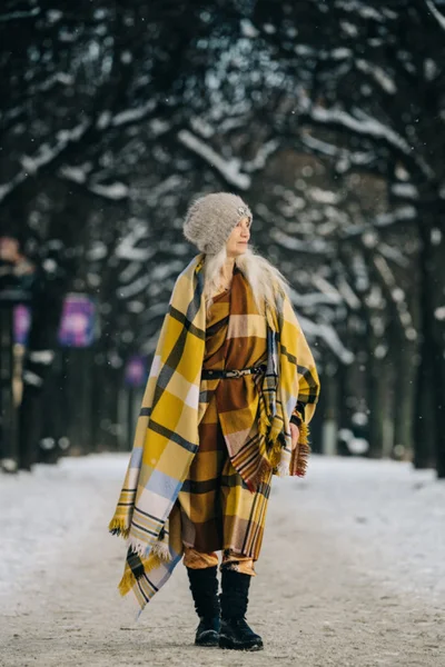 Актуально: копіюємо стильні зимові луки жителів Стокгольма - фото 506367