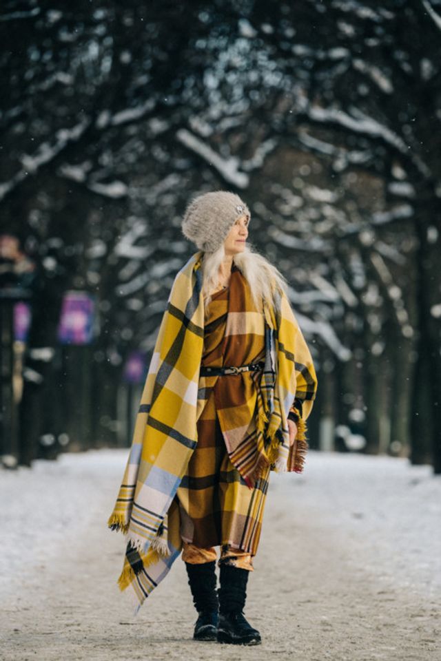 Актуально: копируем стильные зимние луки жителей Стокгольма - фото 506367