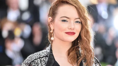 Ти маєш побачити акторку Емму Стоун в образі лиходійки з нового фільму "Круелла"