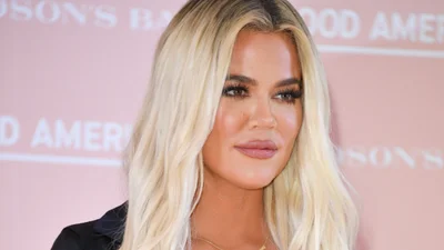 Хлої Кардашьян заінтригувала світлиною з розкішною обручкою