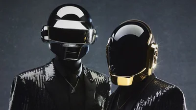 Легендарные Daft Punk распались и на прощание выпустили клип