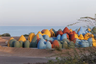 Село Presence in Hormuz 2 на острові в Перській затоці студії ZAV Architects, Іран - фото 507455