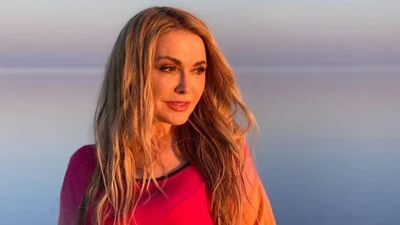 54-річна Ольга Сумська показала себе без макіяжу і довела, що її прикраса - натуральність