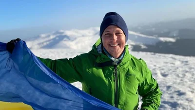 Олександр Педан показав, як взимку із прапором підкорив Говерлу