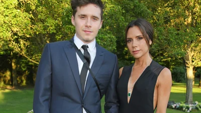 Бруклін Бекхем поділився ніжним фото з мамою та братом Ромео