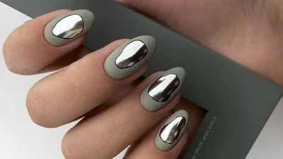 Морская пена - самый актуальный весенний оттенок лака, по версии экспертов