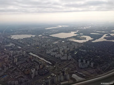 Рейс 'Киев-Киев': столицей провели необычную авиаэкскурсию - фото 508704