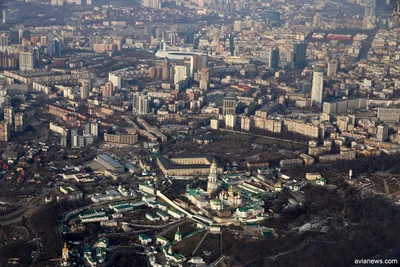 Рейс 'Киев-Киев': столицей провели необычную авиаэкскурсию - фото 508705