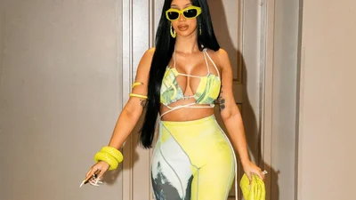 Карди Би стала первой рэпершей в истории, песню которой купили 10 миллионов раз