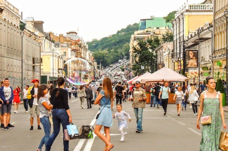 Київську вулицю Сагайдачного перетворять на затишний простір у французькому стилі - 509015 Київську вулицю Сагайдачного перетворять на затишний простір у французькому стилі - фото 509015
