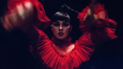 MARUV - Crush: новий кліп кішечки, в якому кількість шпагатів і сексуальних рухів зашкалює