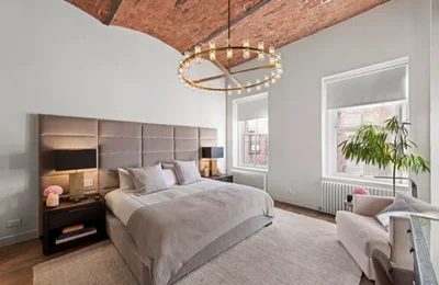 Появились фото стильной квартиры Беллы Хадид в Нью-Йорке - фото 509773