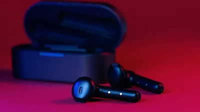 Статистика показала, що власники AirPods займаються сексом в навушниках