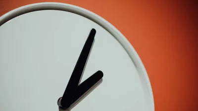 Переход на летнее время в 2021 году в Украине таки будет, и вот когда переводят часы