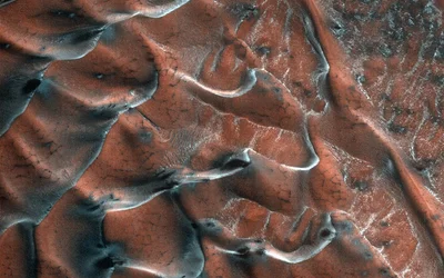 'Танец' песка и льда: в NASA показали замерзшие дюны на Марсе - фото 510423