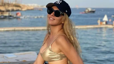 Оля Полякова з доньками смішно потролила всіх, кому набридли її відверті фото