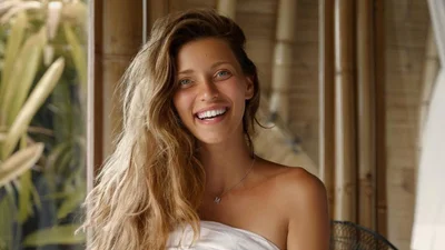 Регіна Тодоренко показала нову зачіску й зізналася, чи розлучається з Топаловим