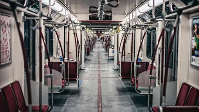 Безшумні та з наскрізними дверима: у київському метро з'являться нові потяги