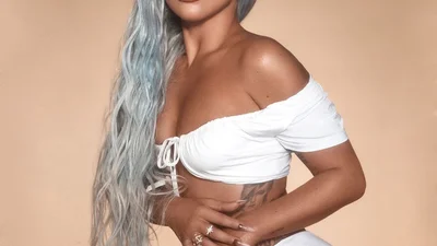 Леди Гага похвасталась огромным подарком, который получила от бойфренда на 35-летие