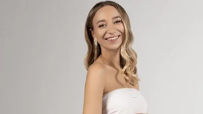 В очікуванні щастя: вагітна дружина Віктора Павліка знялась у красивій ніжній фотосесії