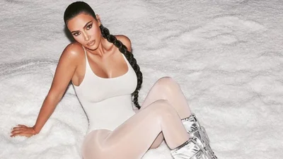 Ким Кардашьян похудела и теперь щеголяет «новой» фигурой