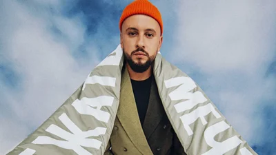 Ресницы безопасности: MONATIK випустив новий кліп у день свого народження