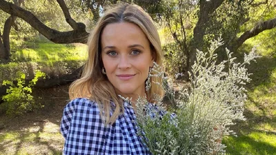 Риз Уизерспун опубликовала редкий и трогательный снимок с сыном