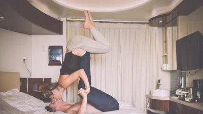 Дівчата розповіли, які дивні речі їх просили зробити під час сексу