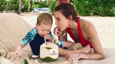 Мамиными стопами: Регина Тодоренко показала, как поет ее сын