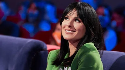 Кепка и лосины: Маша Ефросинина показала, как одевается на даче